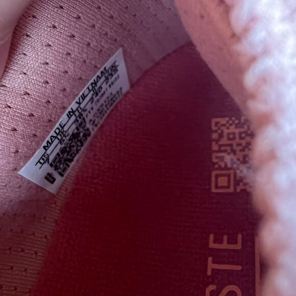 Adidas Ultraboost 22 Mauve/Orange Running Sneakers , US7 - Picture 8 of 13